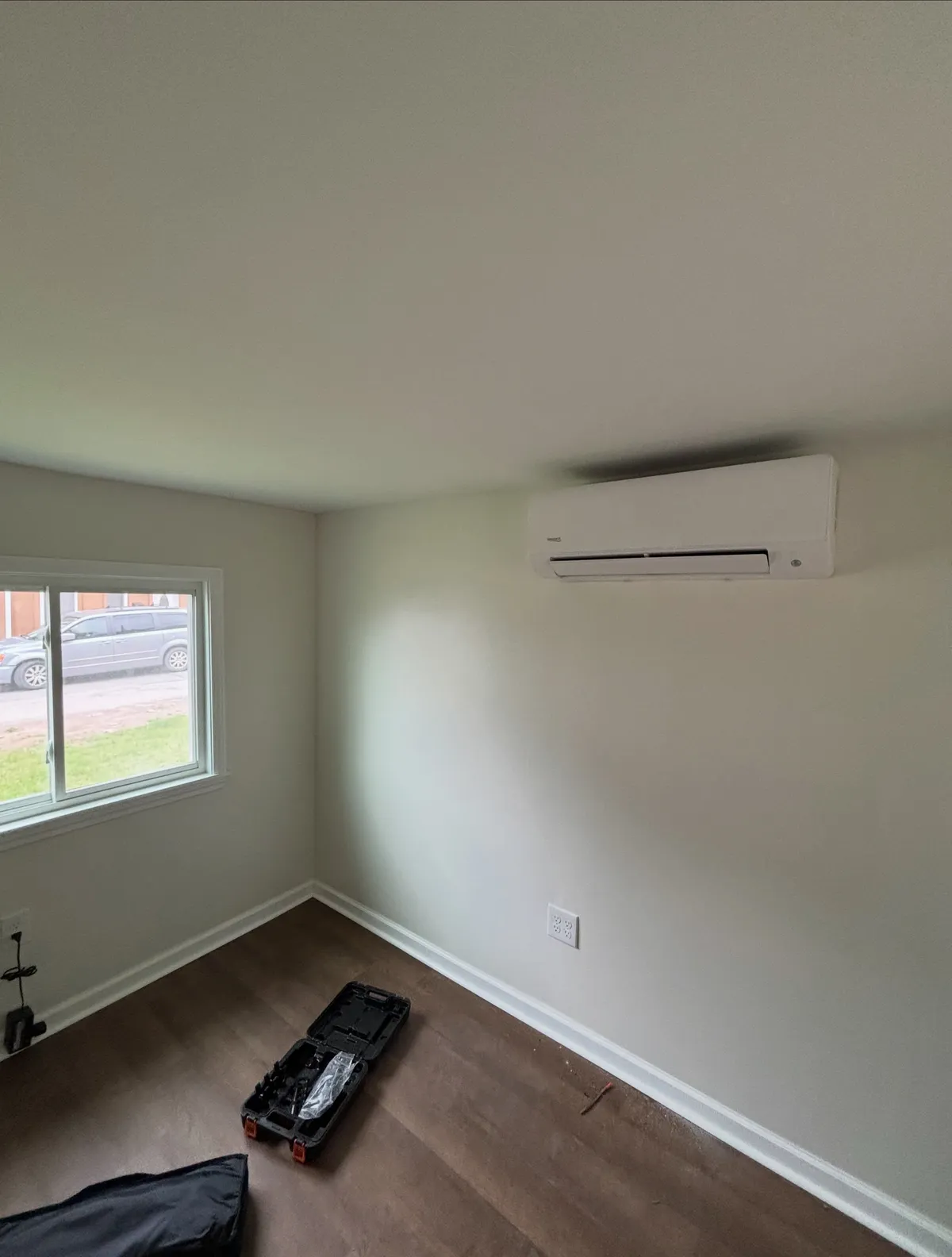 🏡 Stop settling for hot rooms, cold spots, and high humidity.